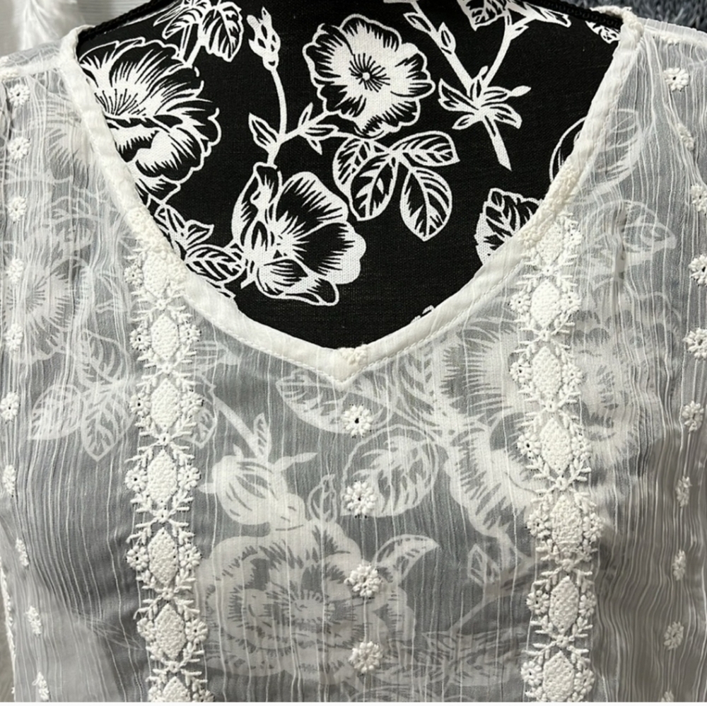 Bohemian Flowy Sheer Lace Embroidered  Lined Top Butterfly Sleeves White New - Picture 4 of 5